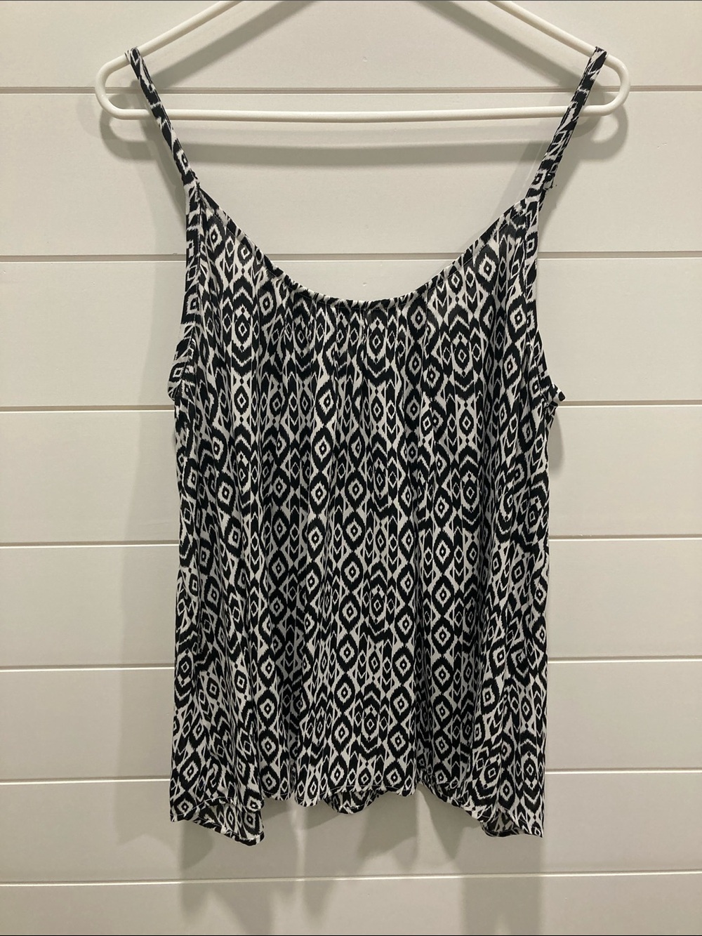 Torrid Boho Black & White Geometric Ikat Cami Swing Tank Top-Size 0/L/XL-EUC-